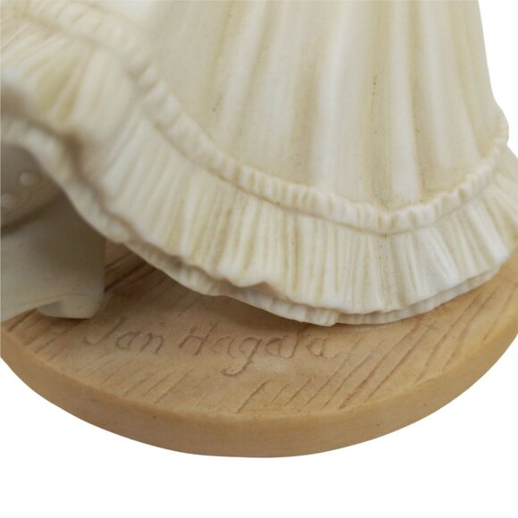 Vintage Jan Hagara April Figurine with Doll Hand Painted S20510 5" - Picture 6 of 7